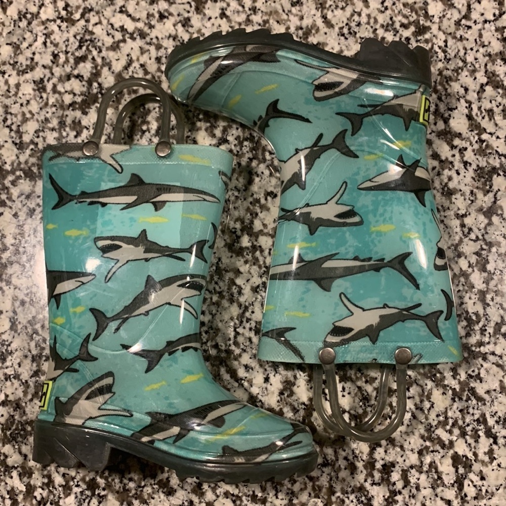 Shark rain boots SZ 7